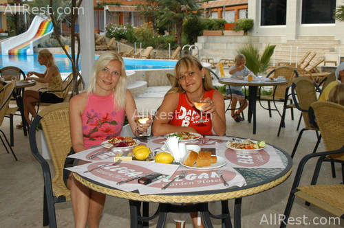 Elegan Garden Hotel 15